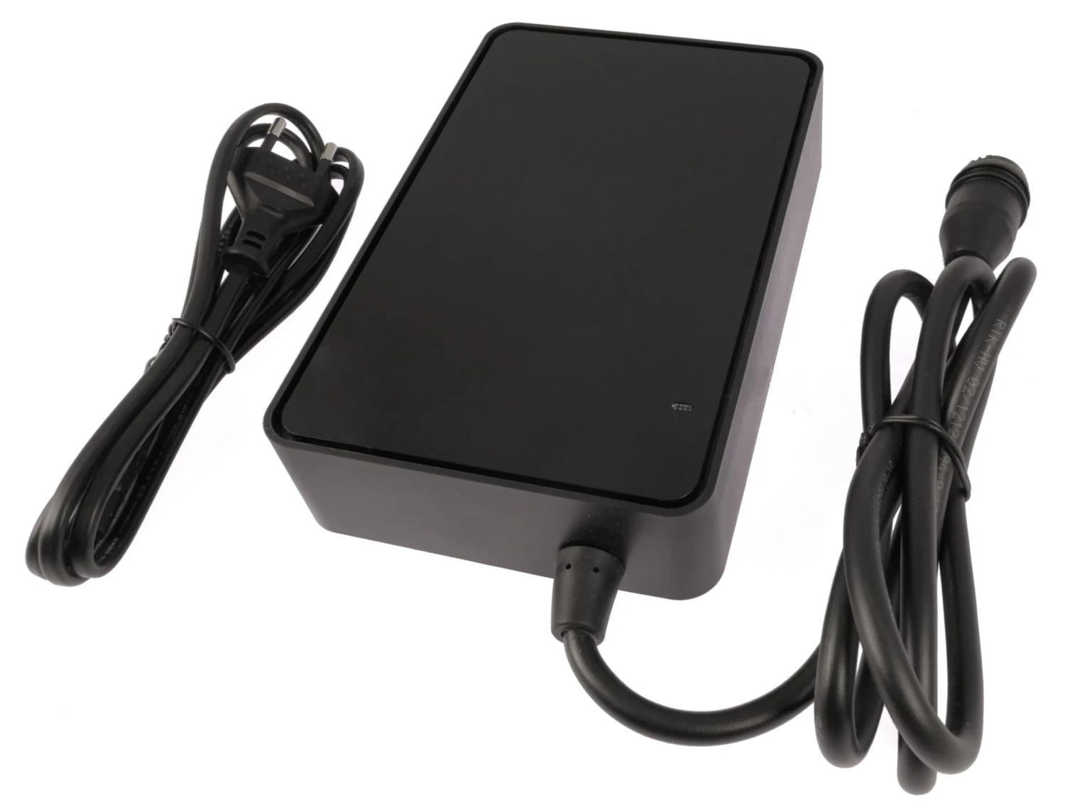 Derby Cycle - Chargeur 3A Pour Batteries Impulse EVO & Xion 3 Derby Cycle - Chargeur 3A Pour Batteries Impulse EVO & Xion